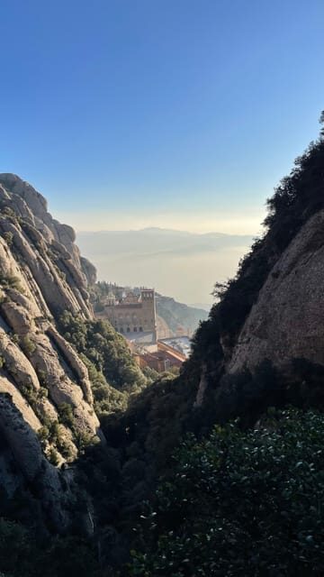 PREMIUM: EXPERIENCE IN MONTSERRAT - BARCELONA - What This Tour Offers at a Glance