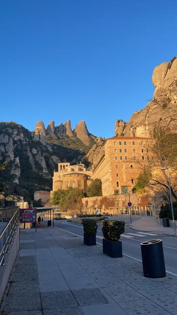 PREMIUM: EXPERIENCE IN MONTSERRAT - BARCELONA - What’s Included and What’s Not