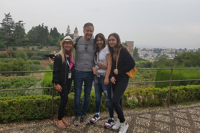 Premium Granada and other Cities Private Tour - FAQ