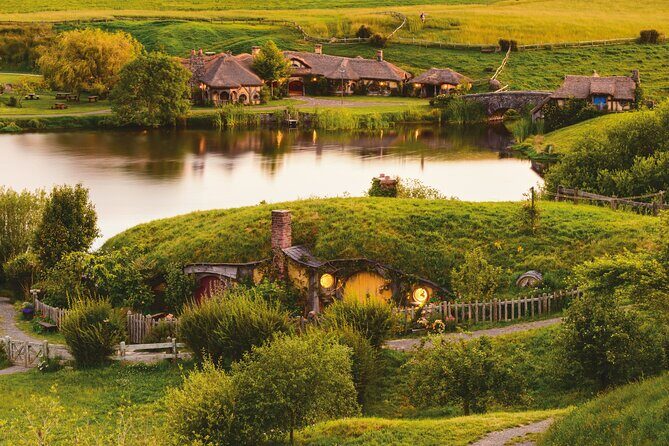 Premium Hobbiton Small Group Day Tour from Auckland - Key Points