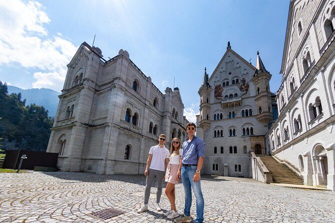 Premium Neuschwanstein Castle and Linderhof VIP Tour from Munich - The Journey Begins: From Munich to Bavarian Castles  