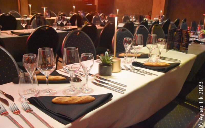 PRESTIGE DINER AND DRAG SHOW - Who Is This Experience Best For?