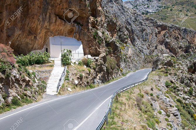 Preveli Beach and Damnoni Kourtaliotikowaterfalls from Rethymno - Transportation and Group Size