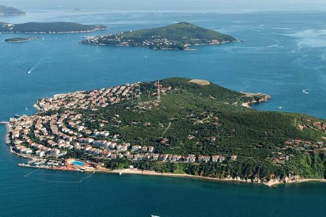 Princess Island Tour with Lunch & Ferry Ride - The Experience in a Nutshell