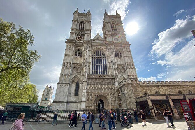 Priority Access Westminster Abbey Tour with a Professional Guide - Practical Details and Tips