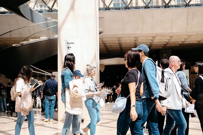 Priority ticket without waiting for the Louvre Museum - Who Will Get the Most Out of This Tour?