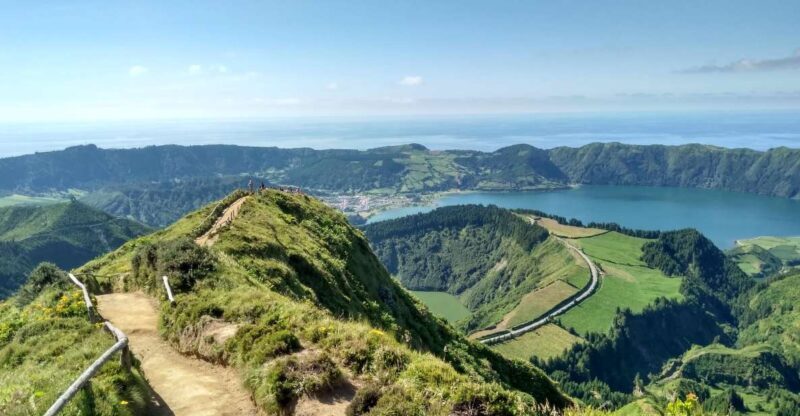 Privat van tour Sete Cidades, Lagoa do Fogo  volcanic lakes - FAQ