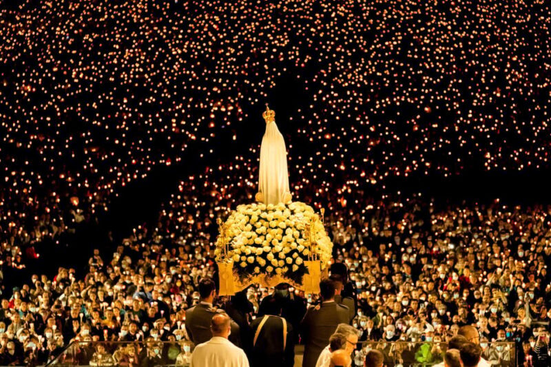 Private 1-Day Tour to Fátima Batalha Nazaré and Óbidos - Who Is This Tour Best For?