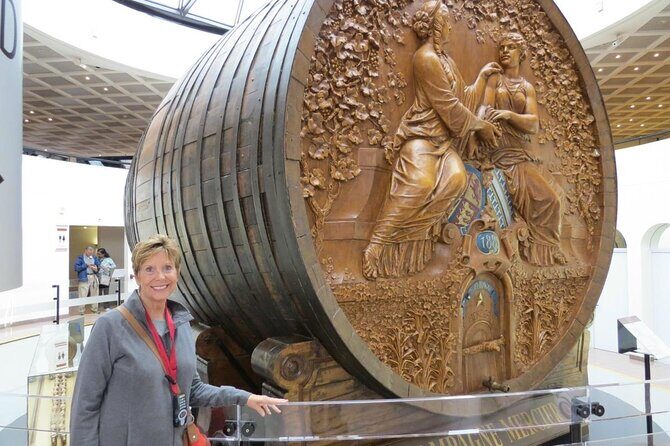 Private 10-hour round transfer to Champagne Epernay from Paris. Best offer! - Key Points