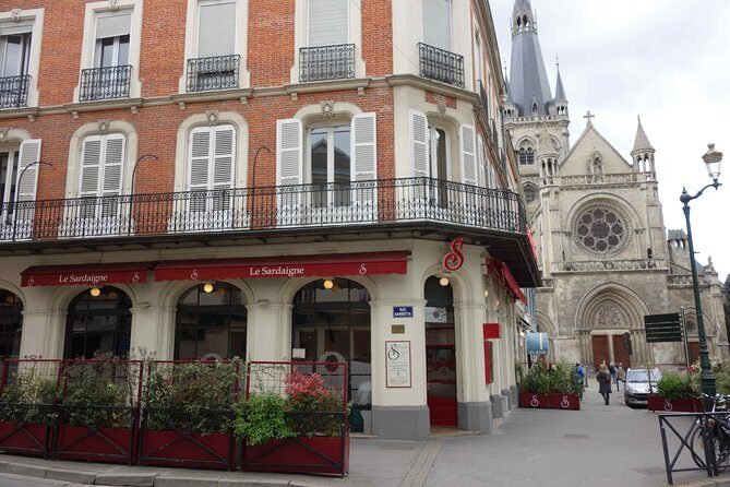 Private 10-hour round transfer to Champagne Epernay from Paris. Best offer! - FAQ: Your Practical Questions Answered