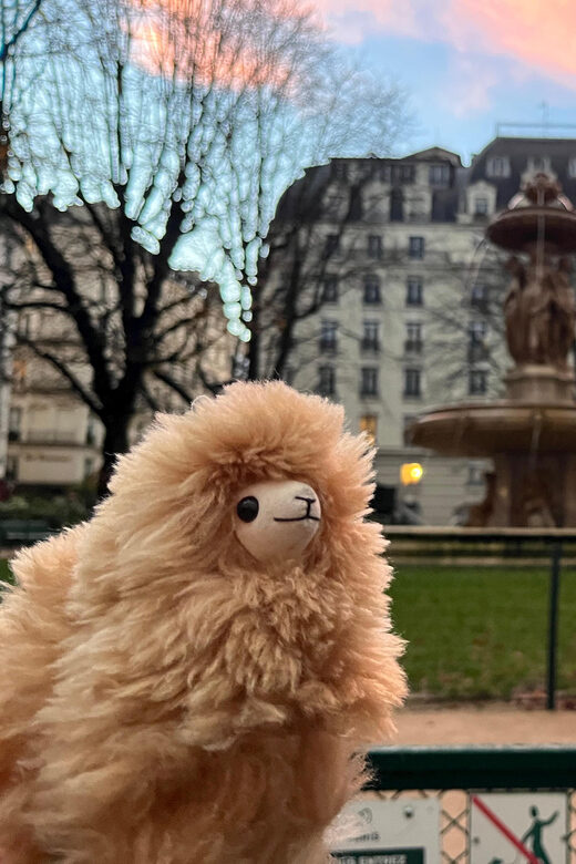 Private 2-3 hours Montmartre walking tour - Timeless charm - The Sum Up