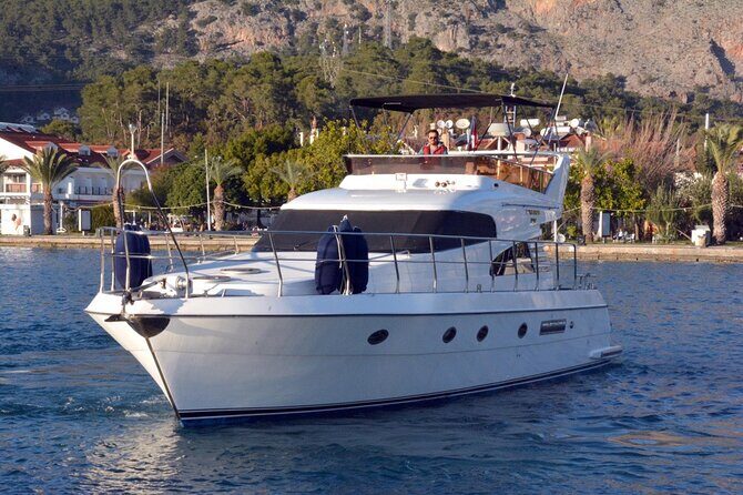 Private 2-Hour Bosphorus Cruise with Yacth - Key Points