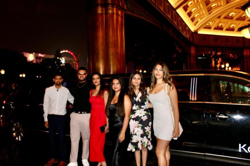 Private 2-Hour LV Limo Tour with Champagne and LV Goodies - Who Should Consider This Experience?