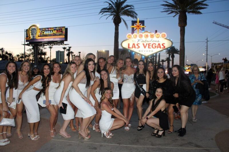 Private 2-Hour LV Limo Tour with Champagne and LV Goodies - FAQs