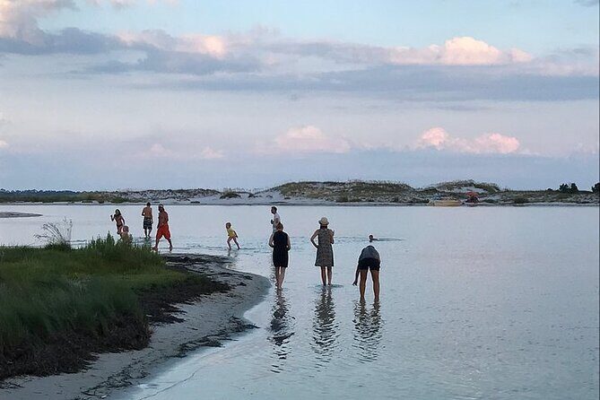 Private 3 Hour Powerboat Dolphin Cruise with Remote Beach Stop up to 6 guests - FAQ