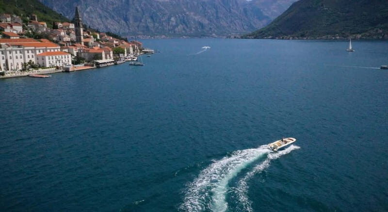 Private 3-hour Speedboat Our Lady of the Rock & Blue Cave - Key Points