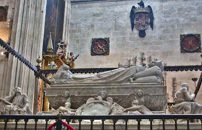 Private 3-hour Walking Tour Granada (incl. tickets to Cathedral & Royal Chapel) - Key Points