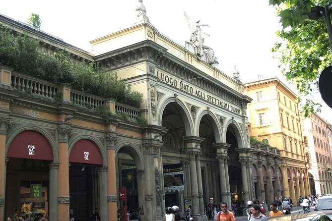 Private 3-hour Walking Tour of Bologna with private official tour guide - FAQ