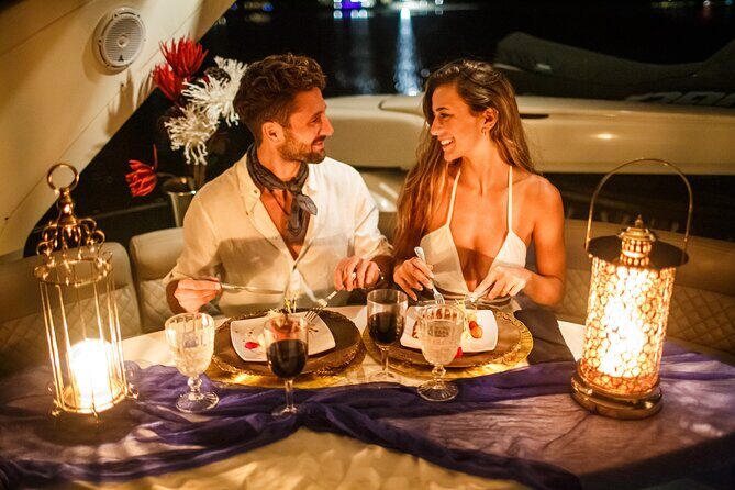 Private 3 hours Romantic Tulum Dinner in 58´Yacht Azimut - Key Points