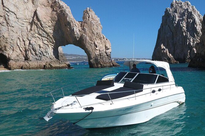 Private 3hr Yacht Cruise in Cabo San Lucas all included - Key Points