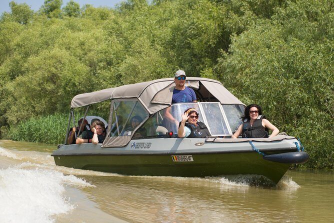 PRIVATE 4-5h speedboat tour to the village Mila23 - An In-Depth Look at the Tour Experience