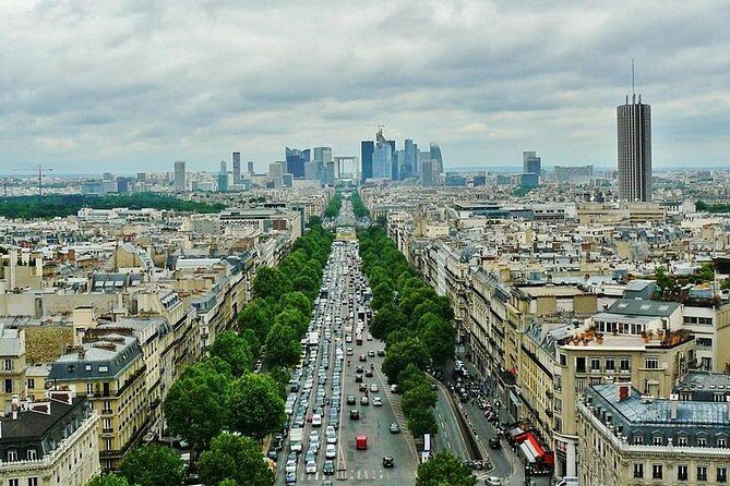 Private 4-hour city tour of Paris with driver and official guide - Who Should Consider This Tour?