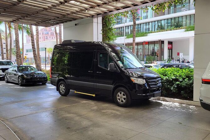 Private 4-Hour Transportation Service in Miami. 10 pax. - Why Choose a Private 4-Hour Service?