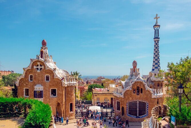 Private 4 Hours Barcelona Sightseeing Tour - Key Points