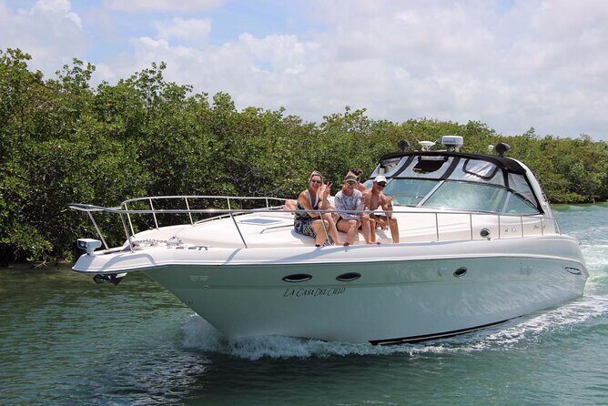 Private 50FT Yacht Rental in Cancún P8 - FAQ