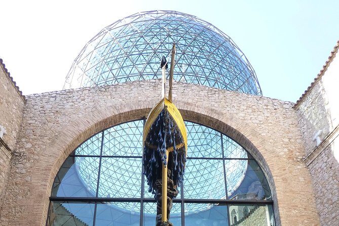 Private 6-Hour tour of Dali Museum in Figueras from Barcelona with Hotel pick up - A Closer Look at the Experience