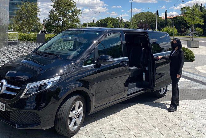 Private 8-hour Tour of London: Private driver & licensed guide w/ Hotel Pick Up - Stop 4: Westminster and Nearby Sights