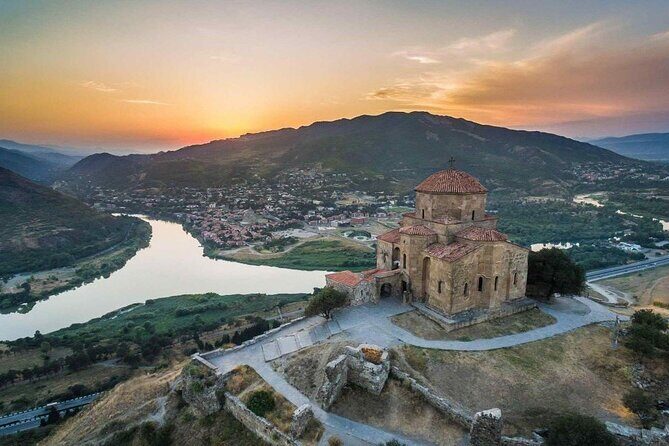 Private Adorable City Tour of Tbilisi - Exploring the Private Adorable City Tour of Tbilisi: A Friendly Guide