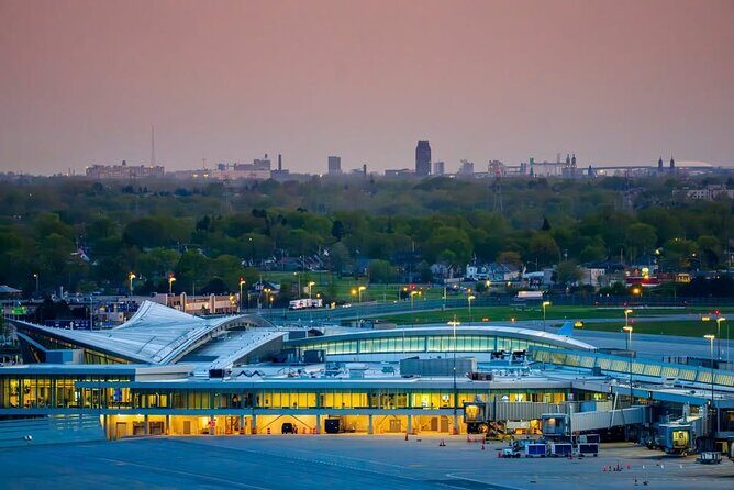 Private Airport Transfer from Niagara, Canada to Buffalo, NY - Who Will Love This Service?