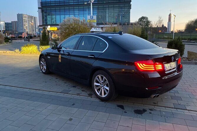 Private Airport Transfer from/to Krakow Balice Airport - What Does the Experience Entail?