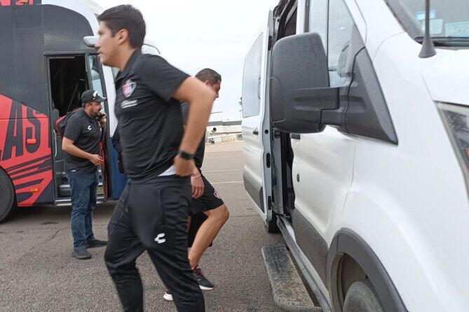 Private Airport Transfer To Mazatlan With Complementary Drinks - Key Points