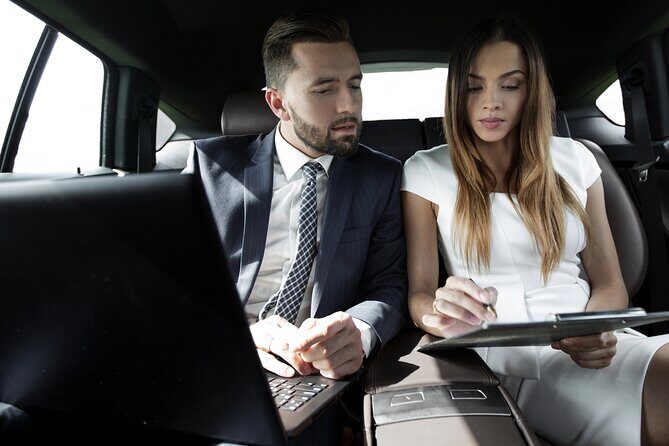 Private Airport Transfer to or from Alexandria and Ronal Reagan Airport - The Sum Up