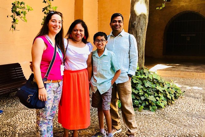 Private Alhambra Highlights Tour Including the Nasrid Palaces - Palace of Carlos V: the Renaissance contrast