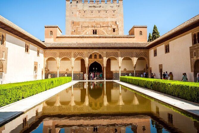 Private Alhambra & Nasrid Palaces Tour . From Malaga and Surronds - Exploring the Alhambra & Nasrid Palaces from Malaga: A Detailed Look