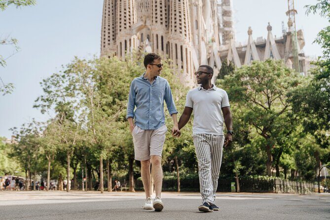 Private and Magical Photoshoot in Barcelona at Sagrada Familia - What to Expect from the Photoshoot Experience