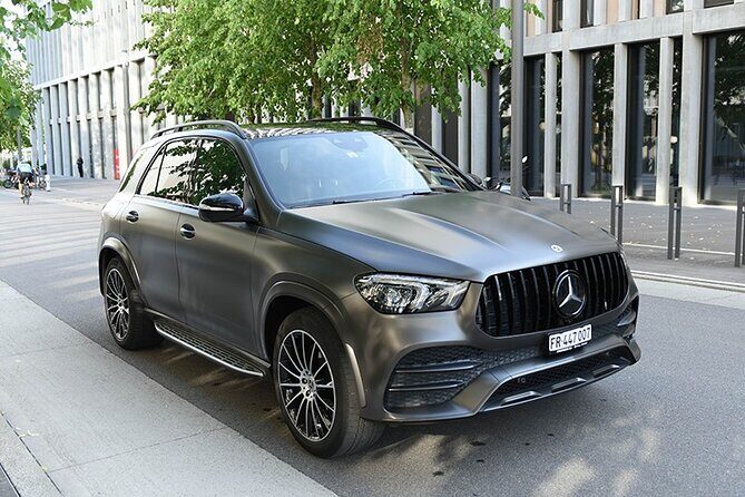 Private Arrival Transfer: from Zurich Airport to Zurich City - The Experience in Detail