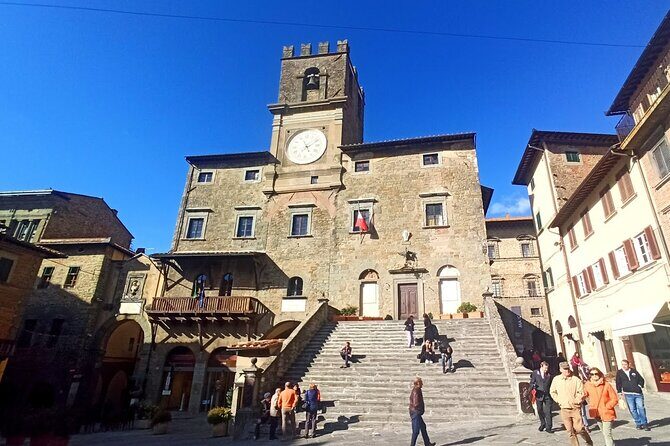 Private Art & Wine Tour in Cortona & Montepulciano, with lunch & 2 wine tastings - Discover the Charm of Tuscany on a Private Art & Wine Tour