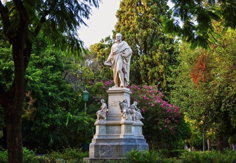 Private Athens: Must See Spots with Hidden Gems - Starting Point: Syntagma Square and Its Significance