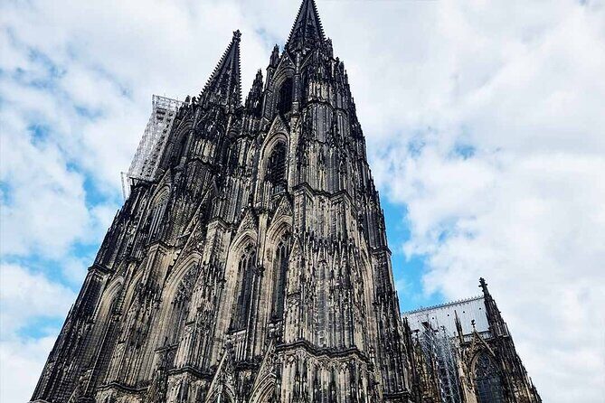 Private audio book city rally around Cologne Cathedral and the Old Town - Frequently Asked Questions