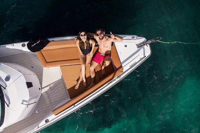 Private Axopar 37 MotorYacht Cruise in Santorini w/ Snack & Drink - The Price Point & Value