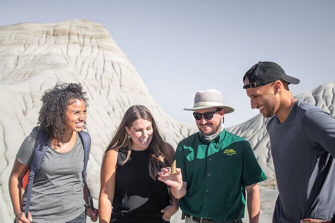 Private Banff/Canmore BAD LANDS Tour with Royal Tyrrell Museum 9H - Cost and Value