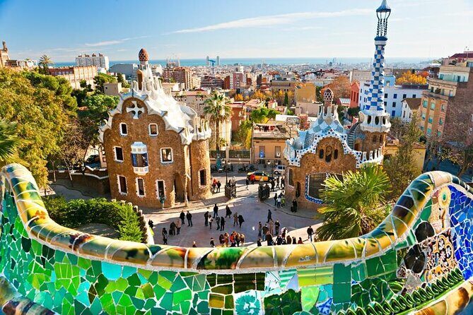 Private Barcelona and Park Güell Tour with hotel Pick-up - Key Points