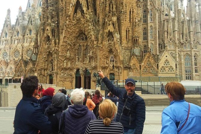 Private Barcelona and Sagrada Familia Tour with Hotel Pick-up - What’s the Experience Like?