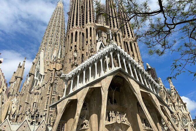 Private Barcelona Full-Day Personalized City Tour - The Experience of Convenience and Comfort