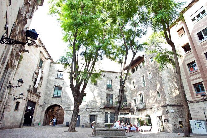 Private Barcelona Old Town and Gothic Quarter Walking Tour - What Makes This Tour Stand Out?