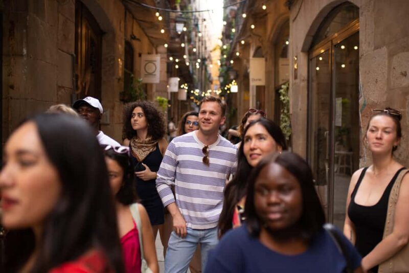 PRIVATE Barcelona Walking Tour: Old Town & 10+ Hidden Gems - Key Points